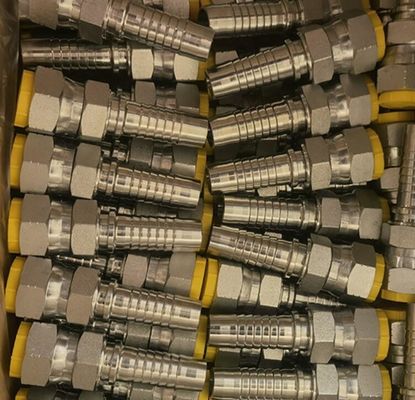 Raccordo per tubo flessibile con flangia standard Jic Bsp metrico SAE Parker con pressatura idraulica
